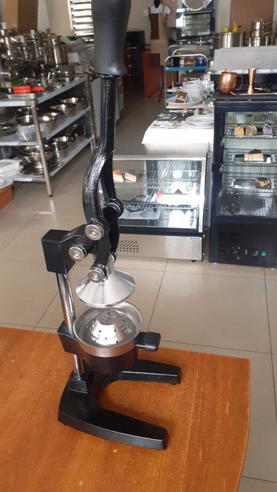 Прес Соковитискач для цитрусових і гранат соковыжималка нові