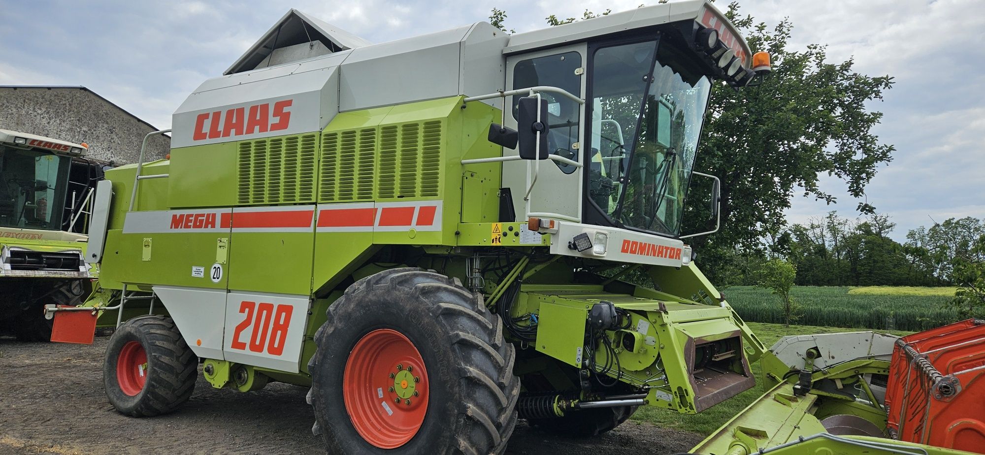 Claas dominator mega 208 108