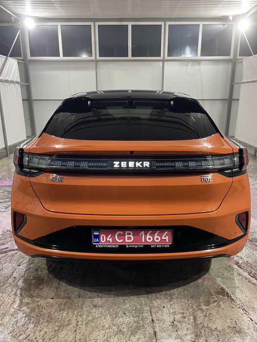 Zeekr 001 2024 модельний 2025