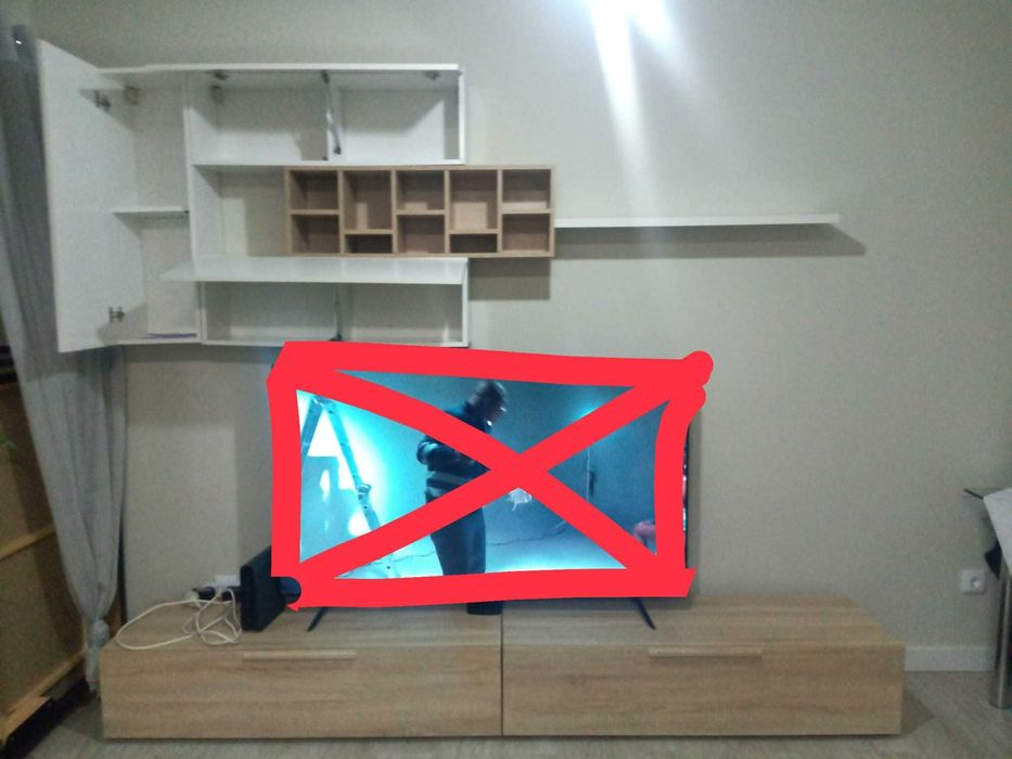 Móvel de sala branco e creme