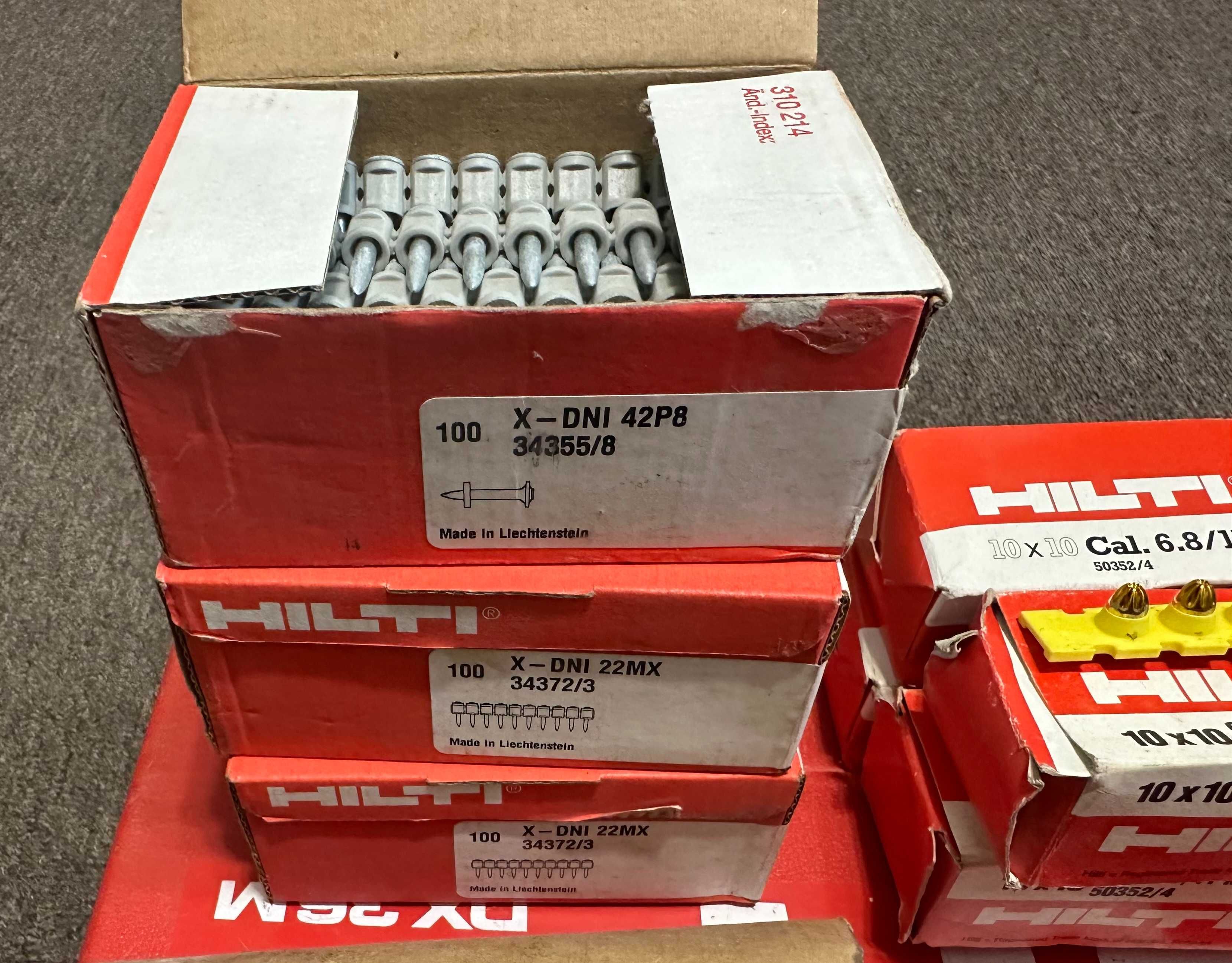 Пороховой монтажный пистолет Hilti DX 36 M.