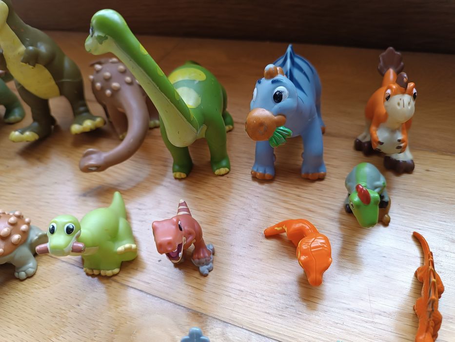 Conjunto de 30 dinossauros várias espécies, tamanhos, incluindo legos