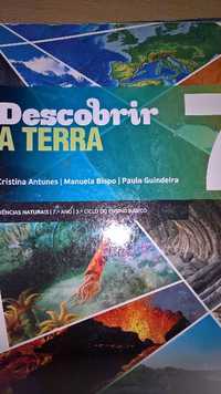 Livro ciências naturais "Descobrir a Terra 7"