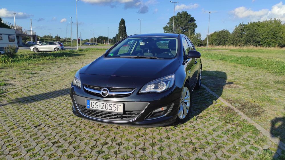 Opel Astra (2013) 1.6 170KM - w bardzo dobrym stanie