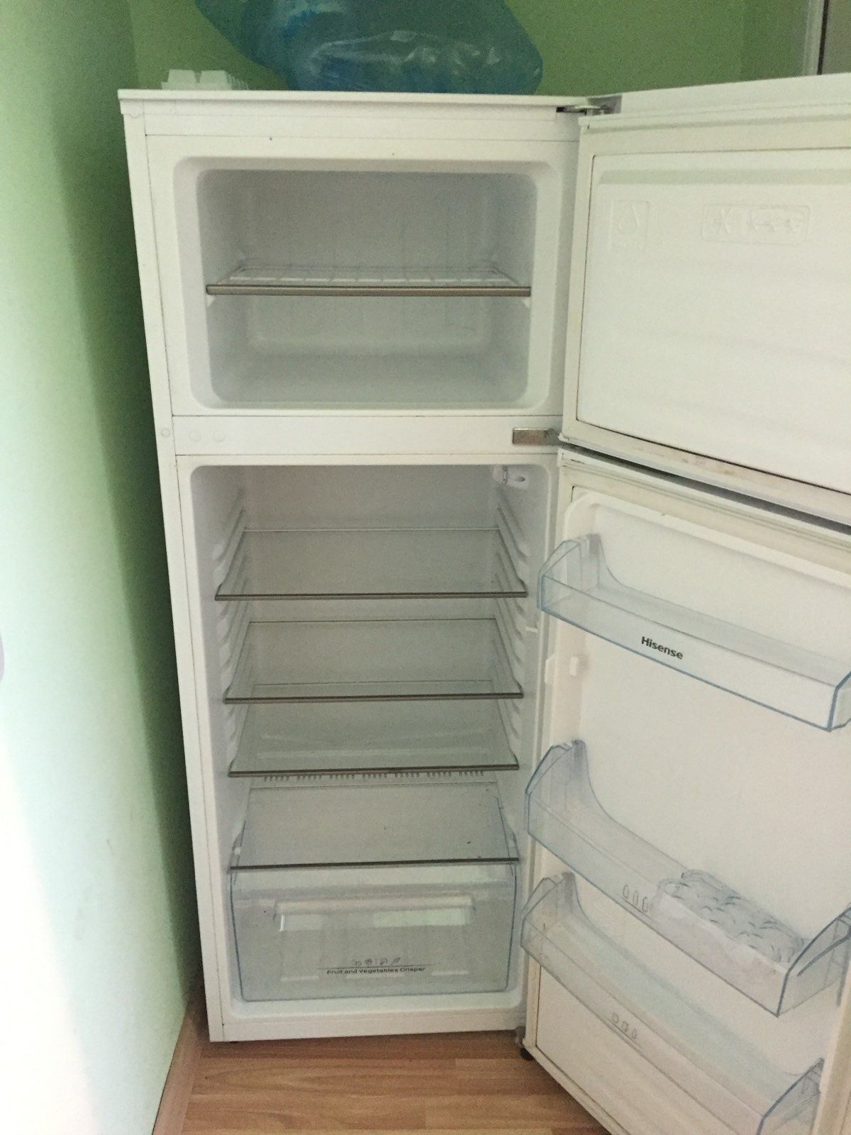Холодильник Hisense