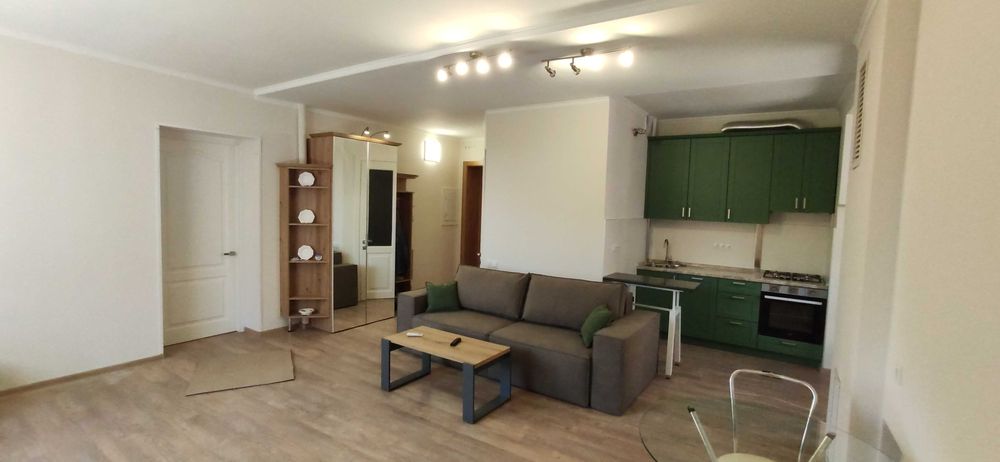 Здам 2к. квартиру-студию.Центр. Метро Палац Україна. Лабораторна,33/37