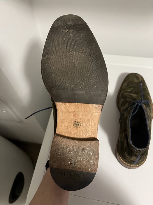 Zielone khaki moro zamszowe męskie sztyblety botki Ted Baker roz. 42