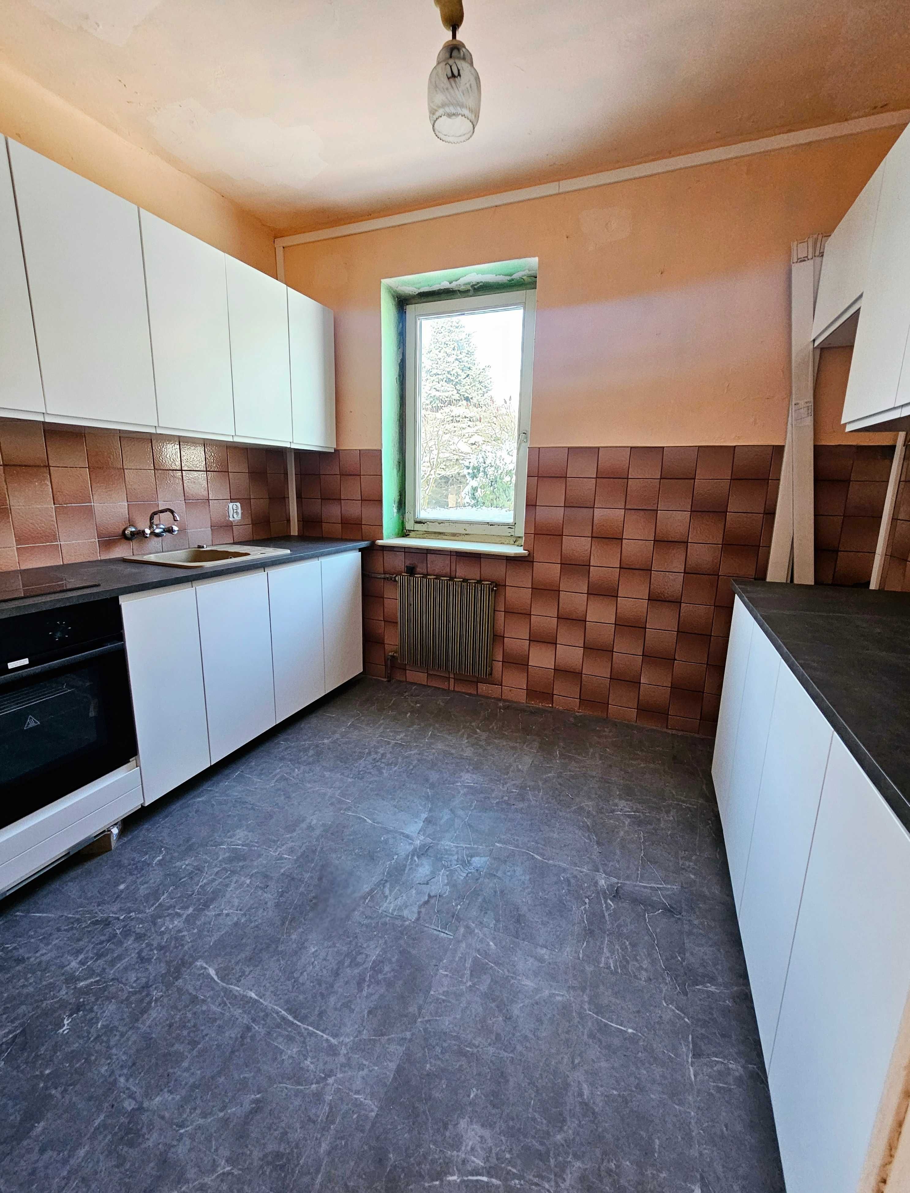 Wolnostojący dom z cegły 95m2 / podpiwniczony/ duża stodoła/ZAMIANA