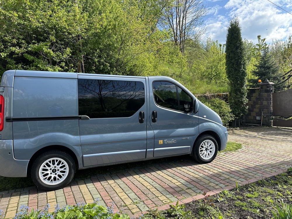 Рено трафік 2.0 груз автомат Renault Trafic