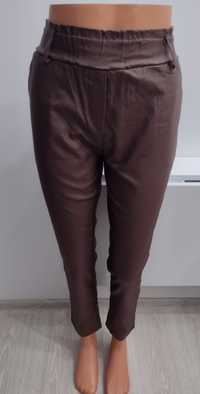 Włoskie spodnie woskowane z gumą w pasie XL - nowe