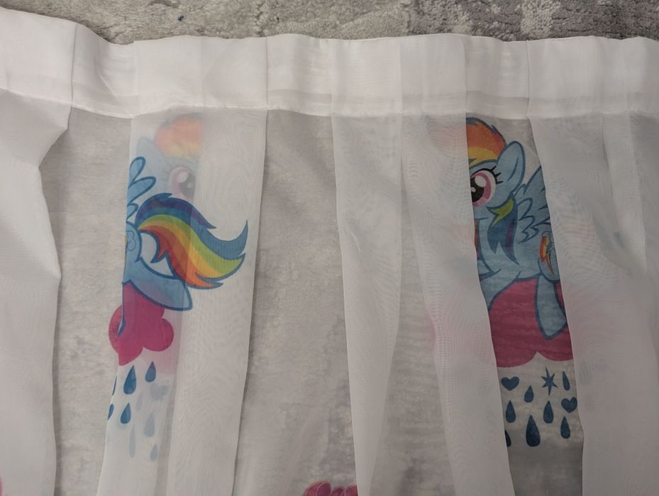 Тюль у дитячу кімнату