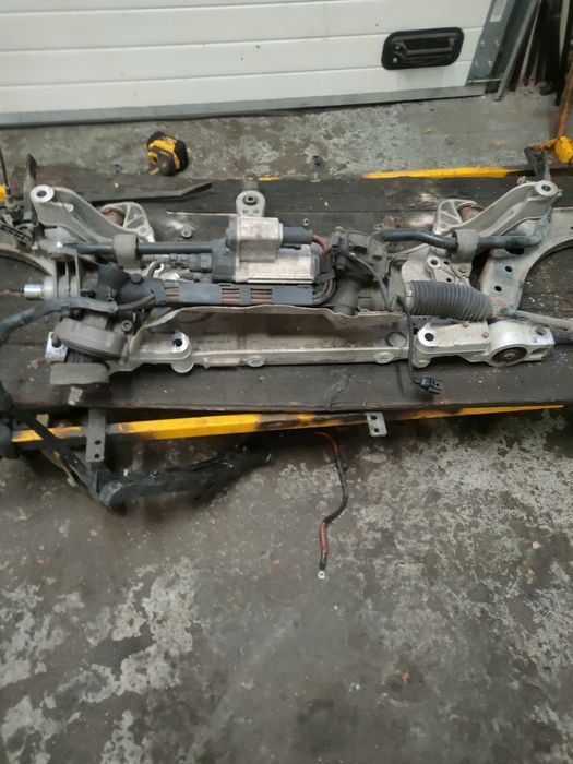 Audi A3 S3 8P Golf V caddy zawieszenie sanki przekładnia maglownica