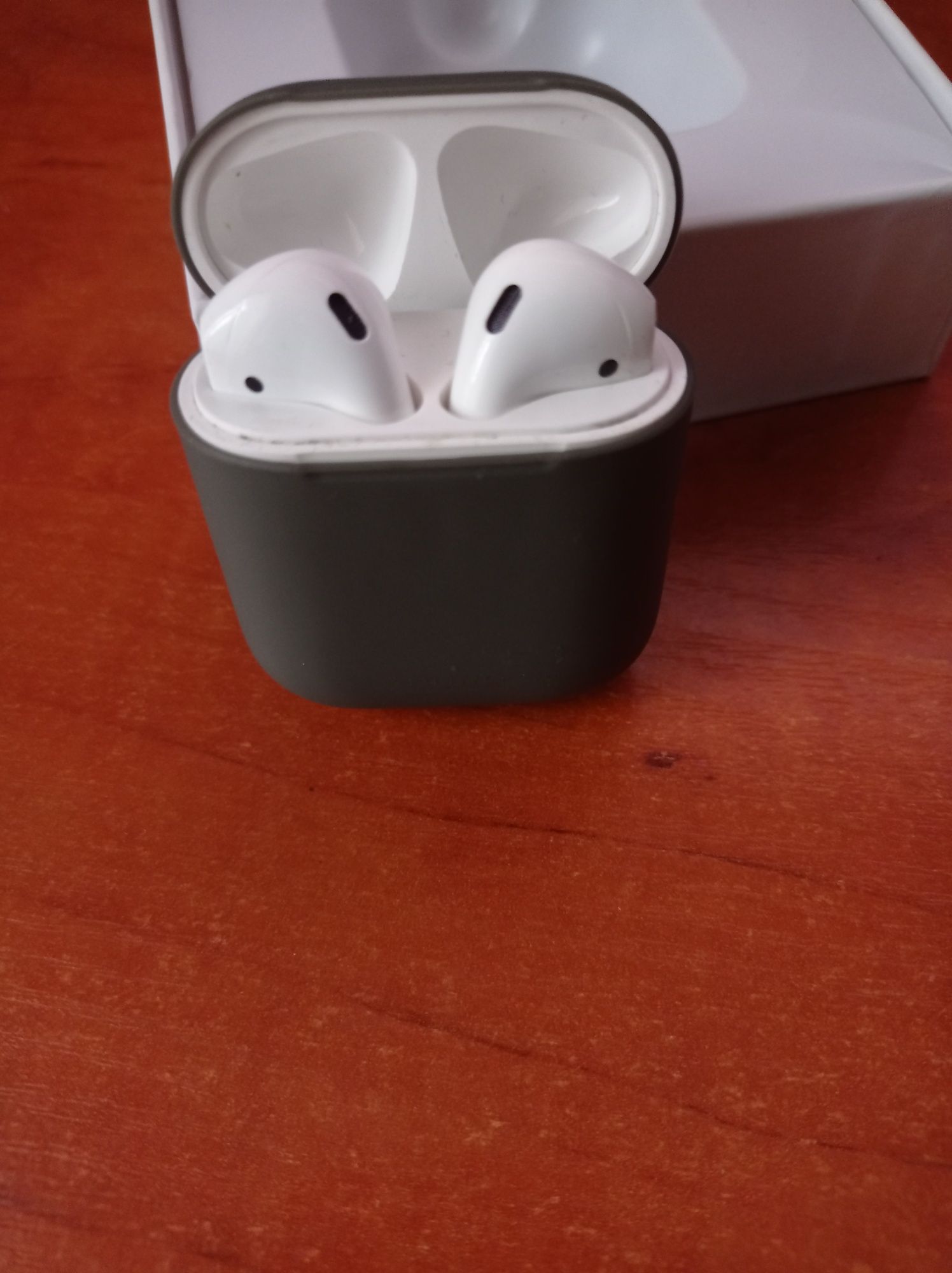 Air Pods 2 поколения