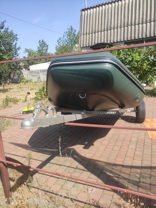 Продам лодку Brig 350 с лафетом