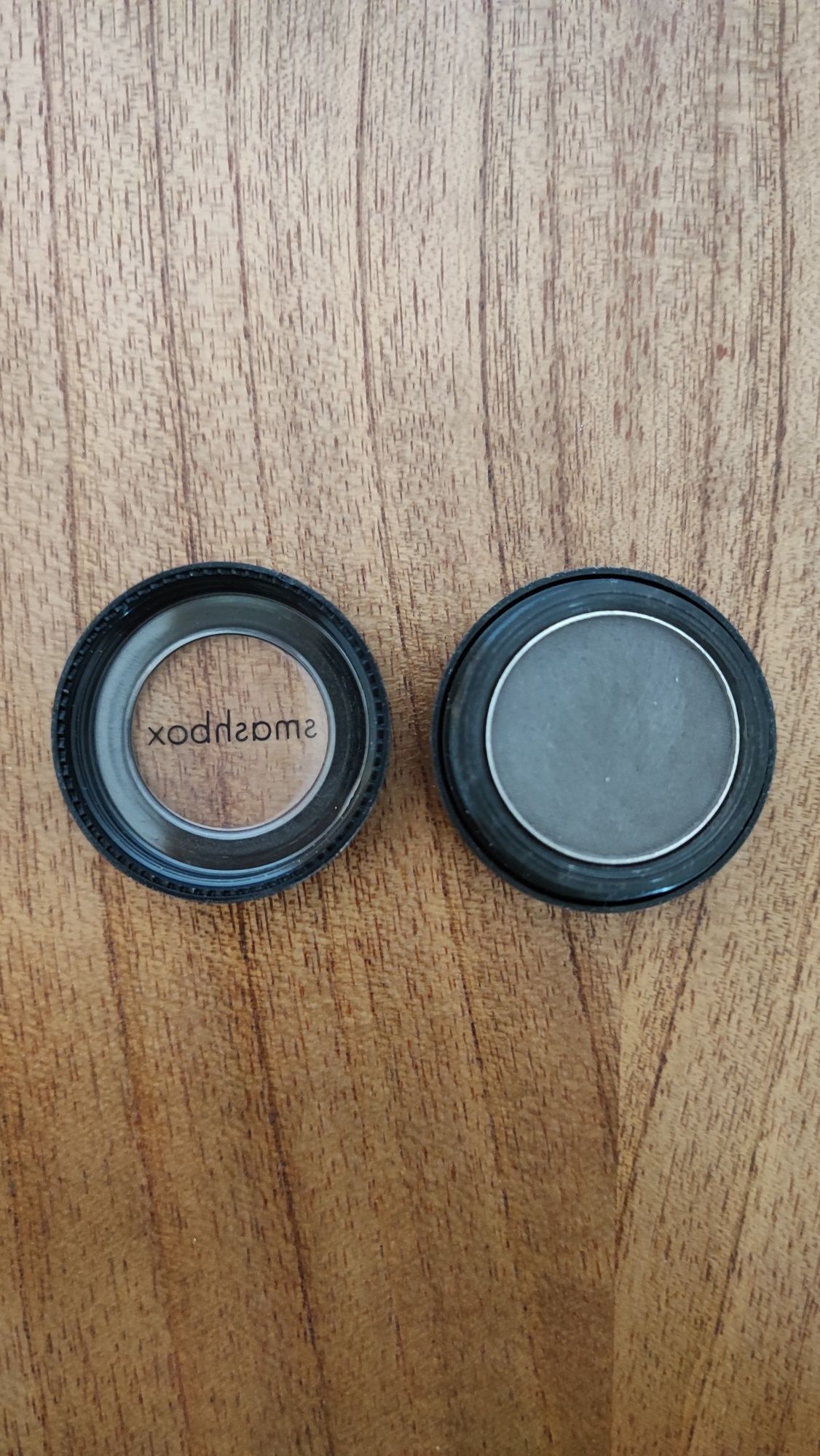 Smashbox matowy cień do powiek kolor smoke