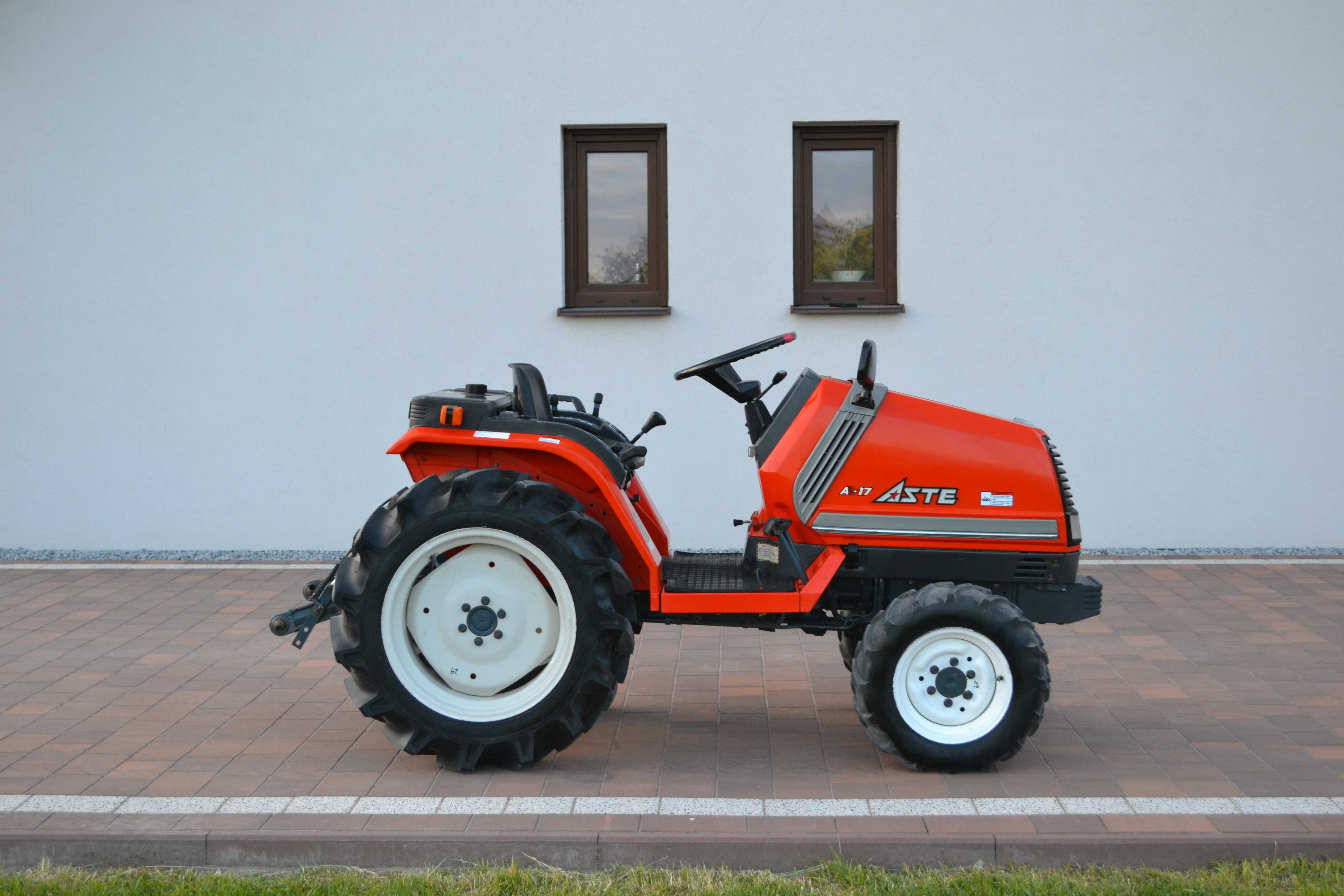 Traktorek japoński mini traktor Iseki Kubota