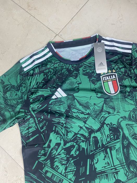 t-shirt editada de itália