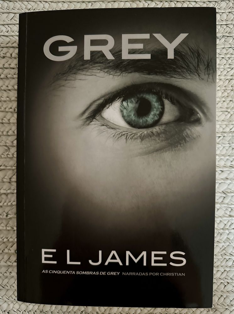 Livro “GREY”