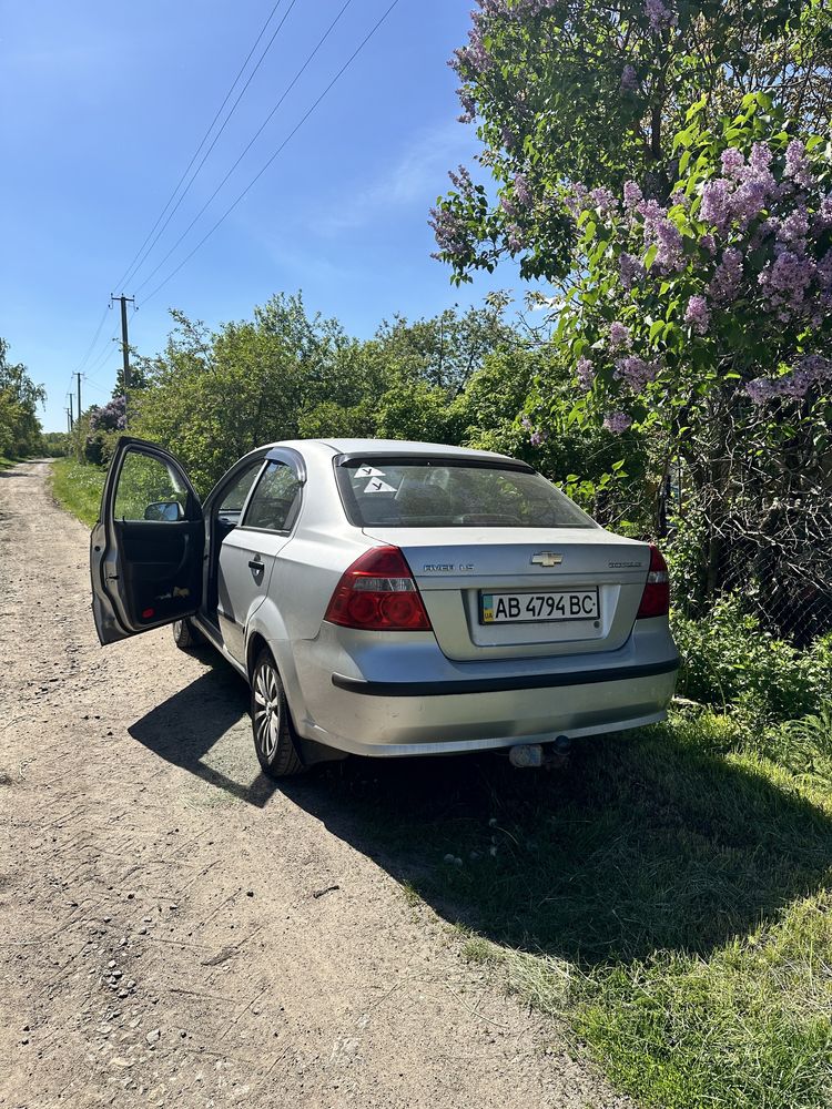 Машина Chevrolet Aveo 2007