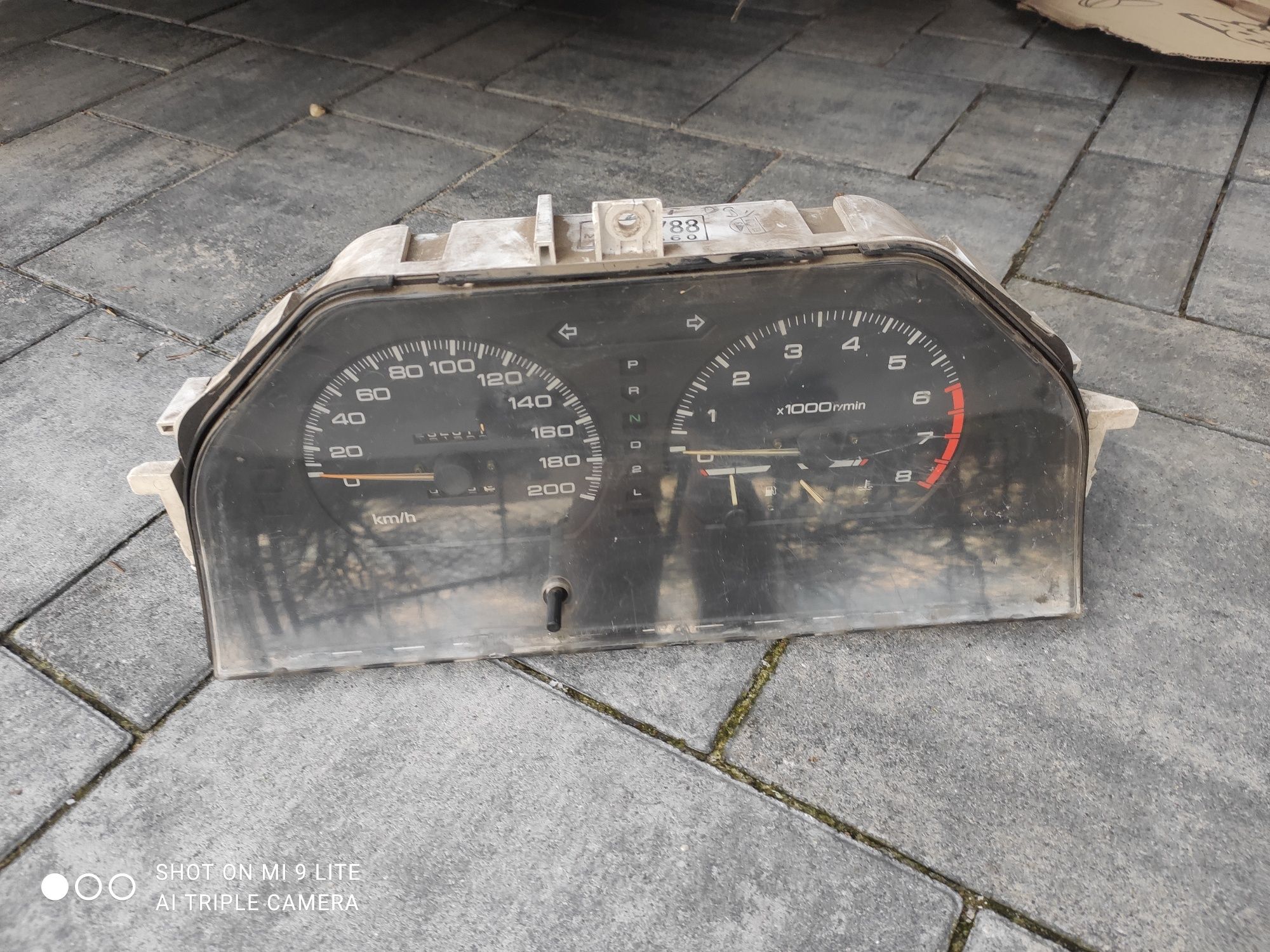 Zegary prędkościomierz licznik Mitsubishi Colt Automat Benzyna 3 III