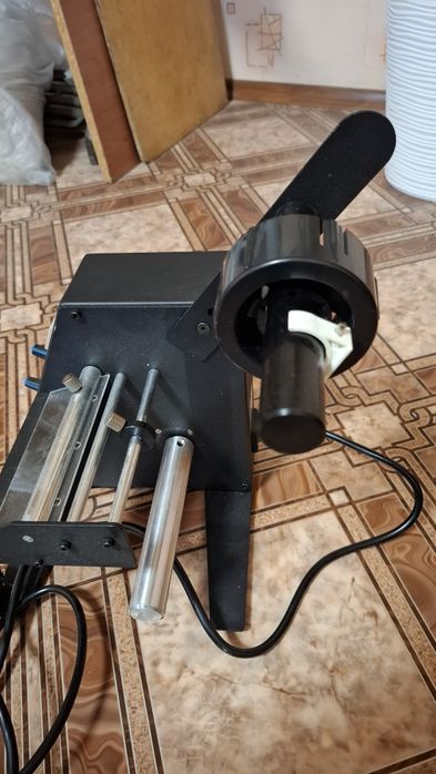 Автоматический диспенсер для наклеивания этикеток