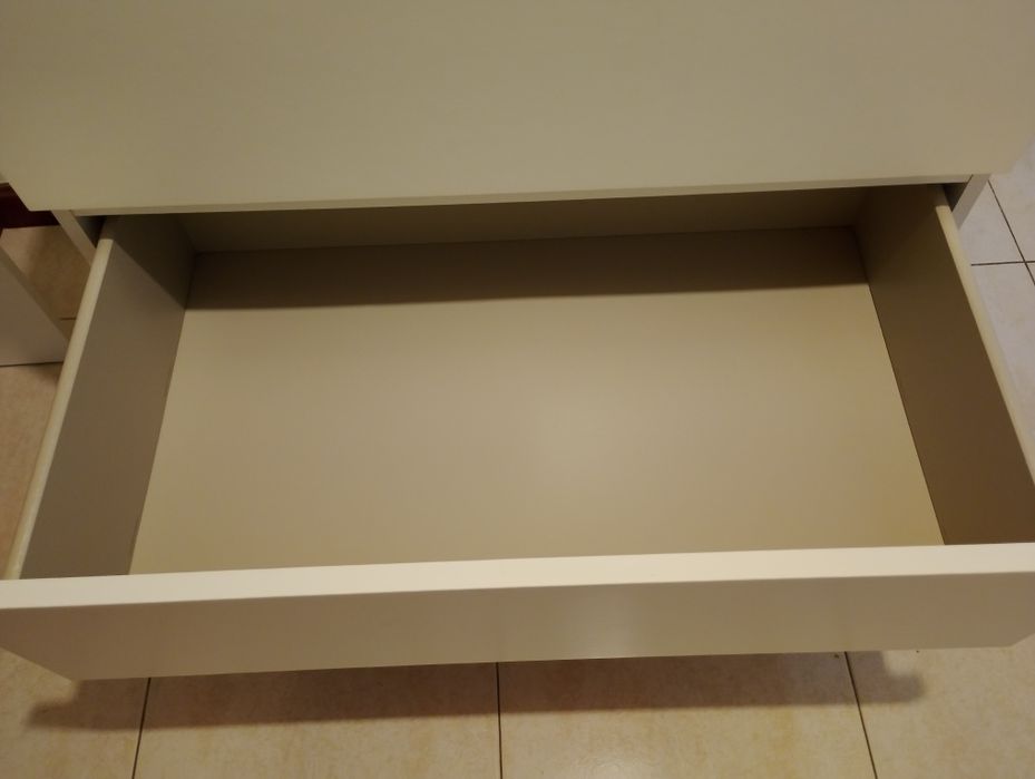 Cómoda IKEA 3 gavetas