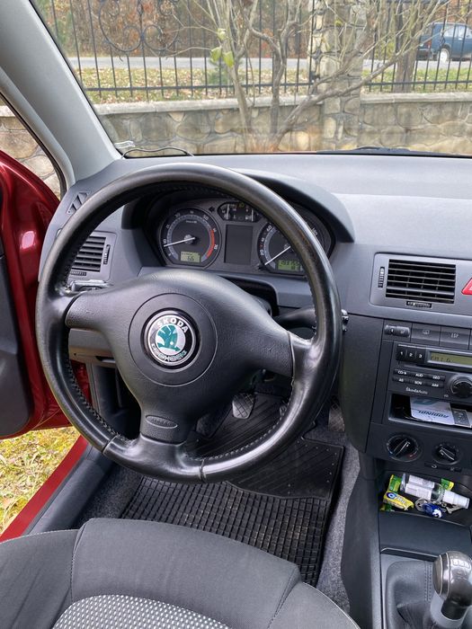 Skoda Fabia рідна фарба