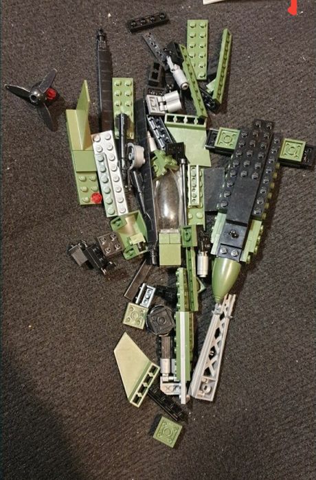 Klocki COBI Działo bojowe i helikopter