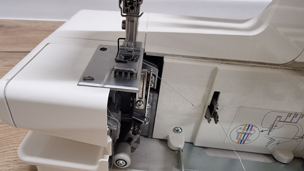 Продам розпошивальну машинку Коверлок Janome Cover pro 1000