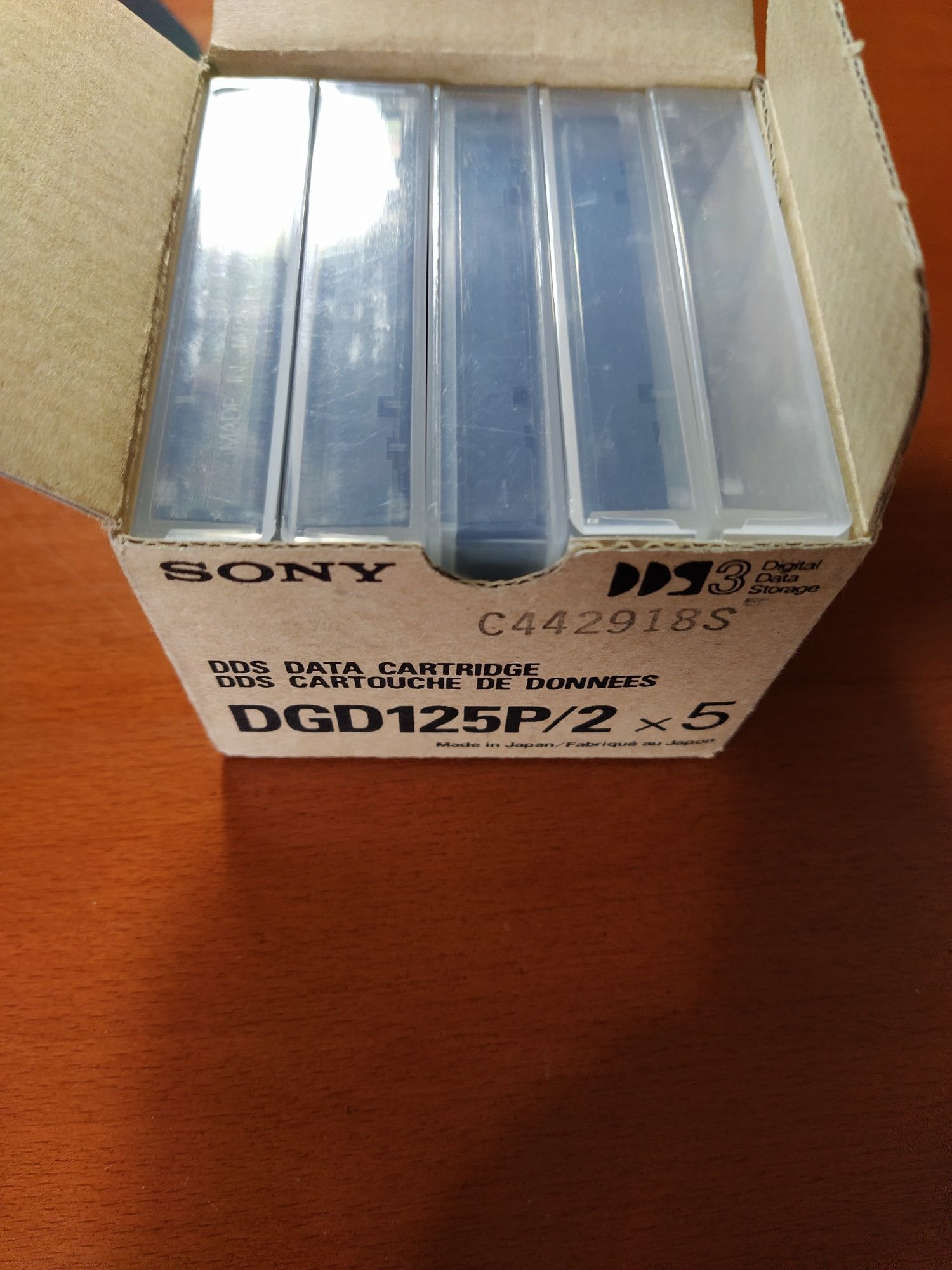 4 Tapes backup sony