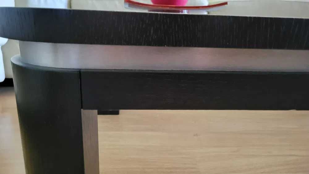 Mesa de centro em madeira com vidro
