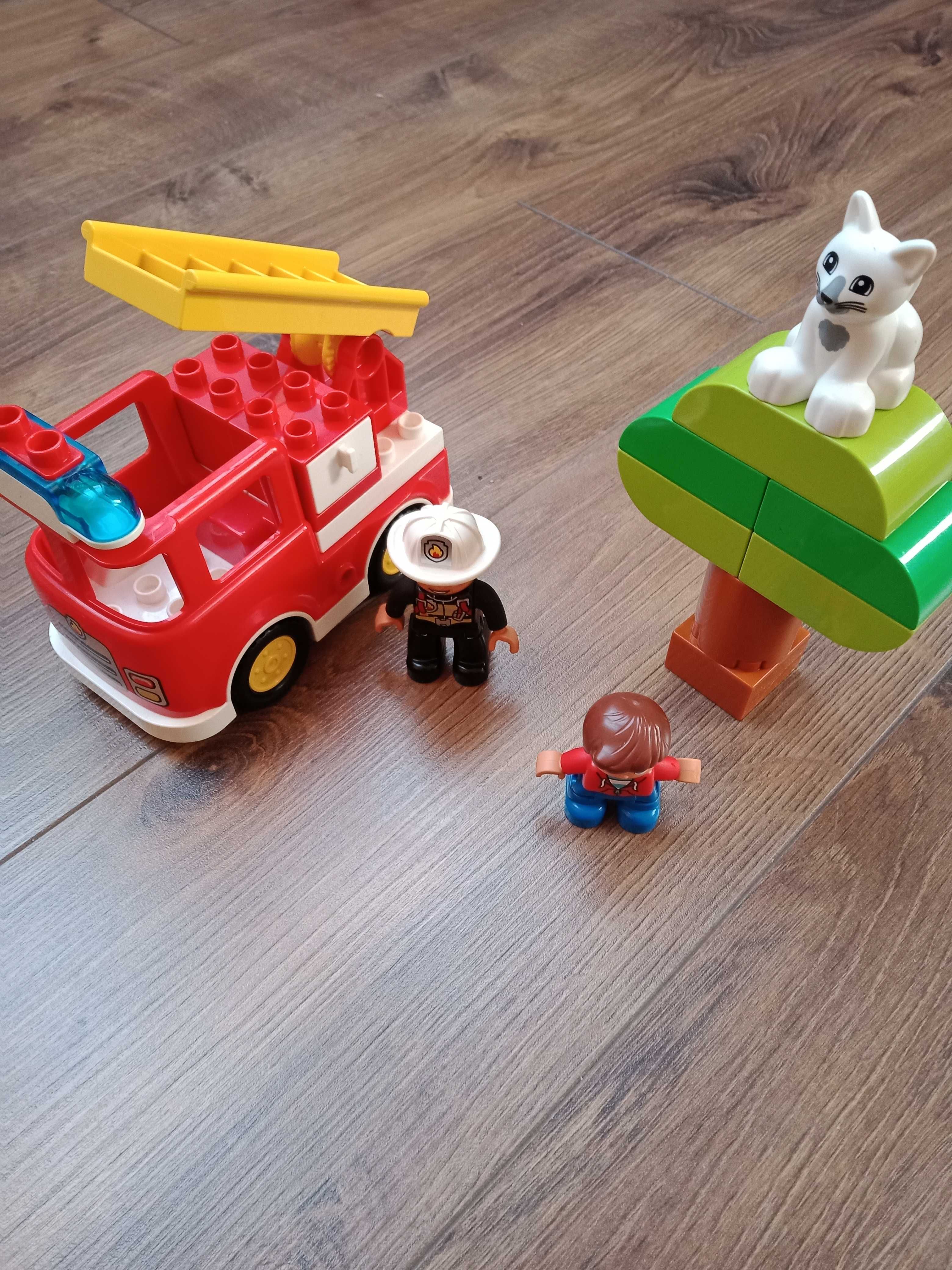Lego Duplo straż pożarna 10901- na ratunek kotka