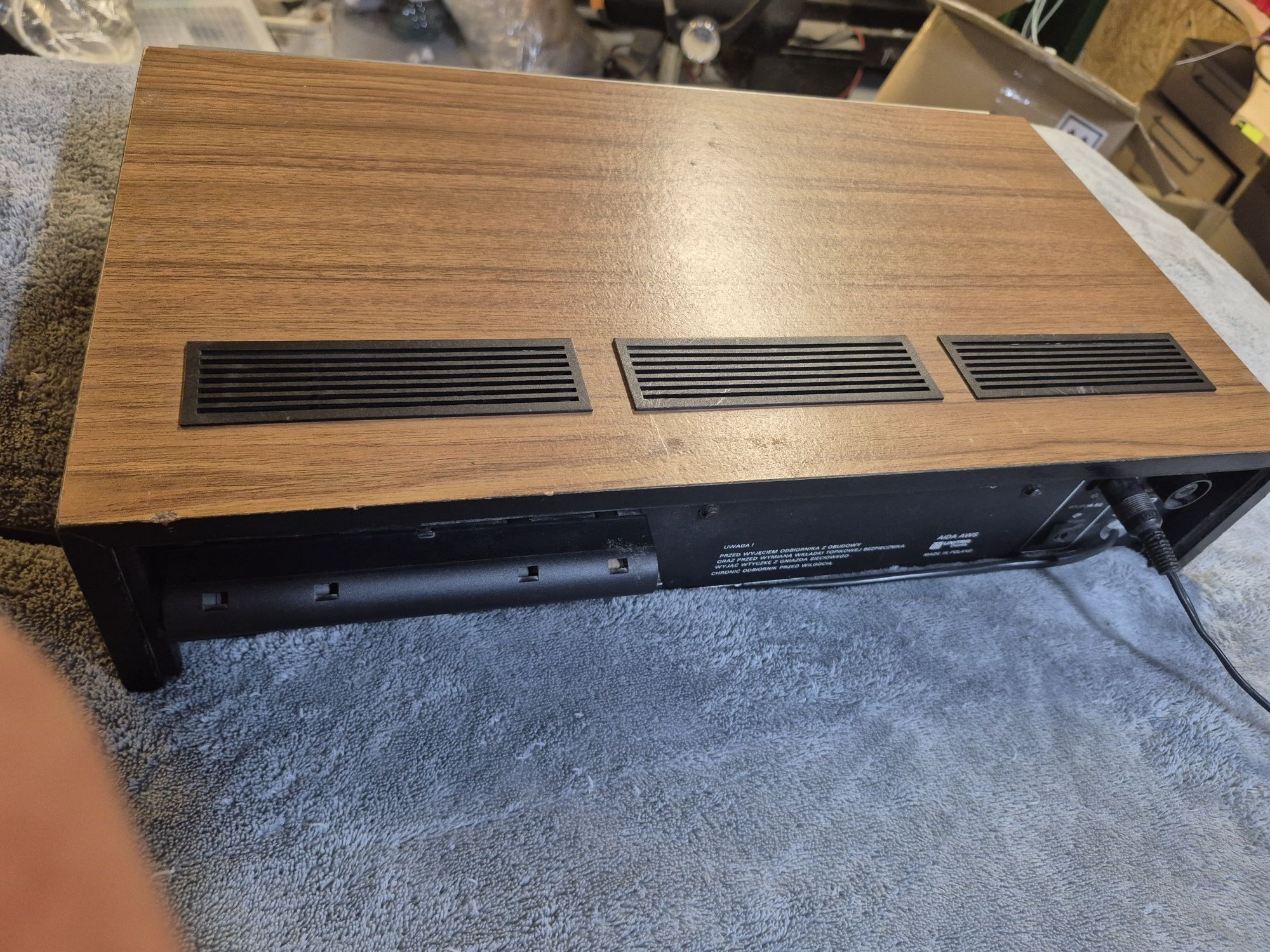 Amplituner stereo  Unitra Aida AWS 105 bardzo łdny