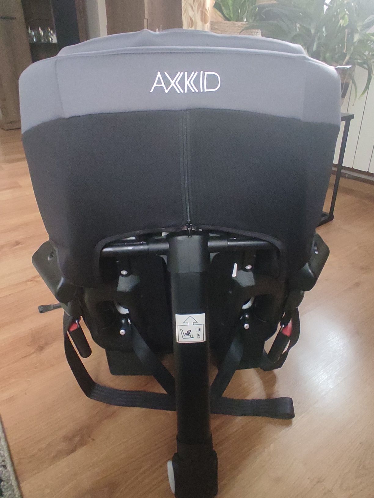 Fotelik samochodowy Axkid minikid 9-25kg
