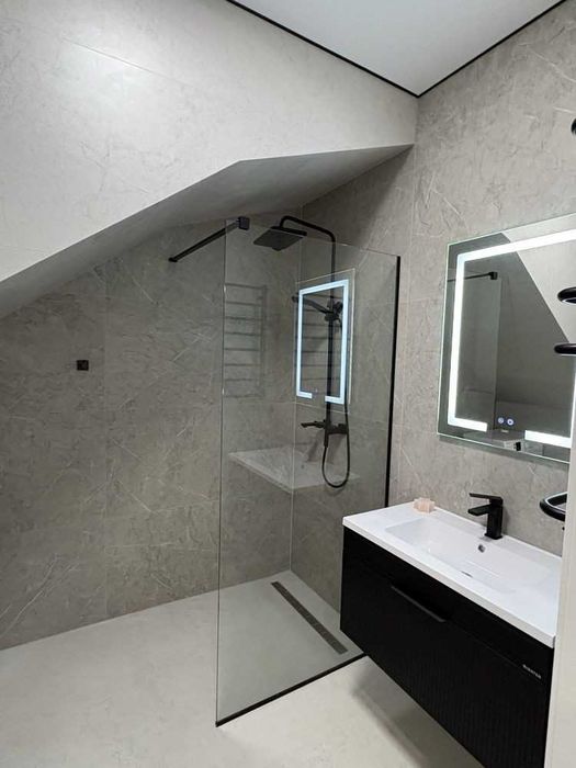 Продам котедж з ремонтом. Всі міські комунікації