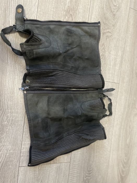 Чоботи, та краги для кінного спорту