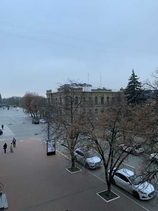 Здам 2-кімн.кв. по вул. Соборна, центр, район площі