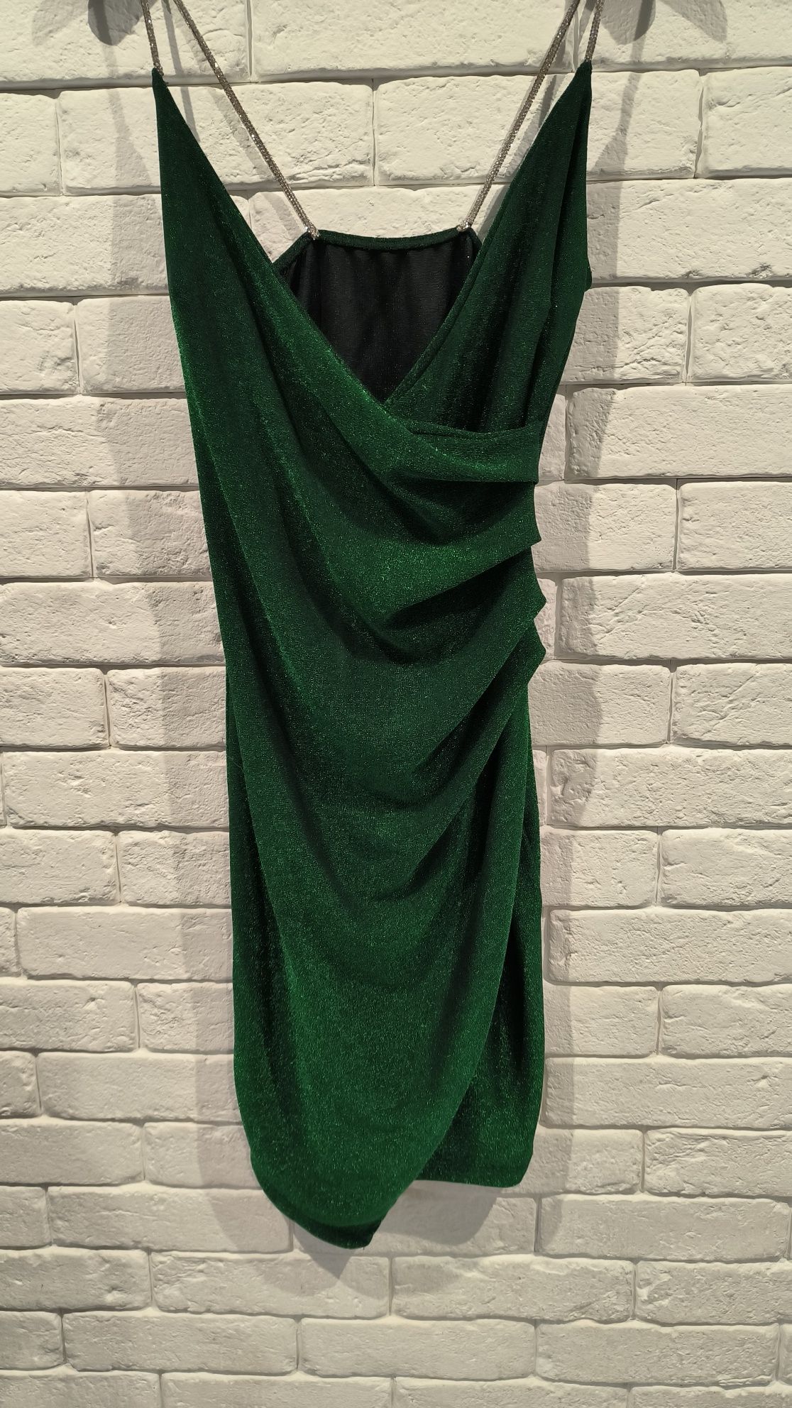 Brokatowa sukienka zielona sylwestra