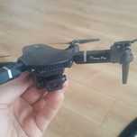 Dron z kamerą +głośnik