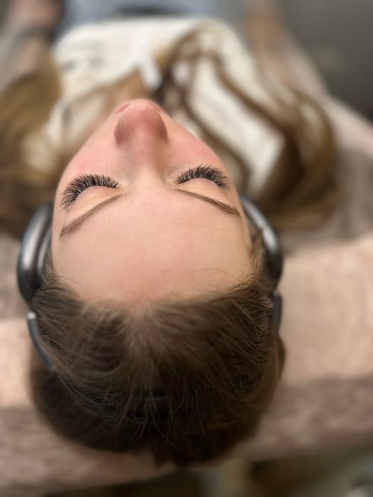 Наращивание ресниц , ламинирование ресниц бровей