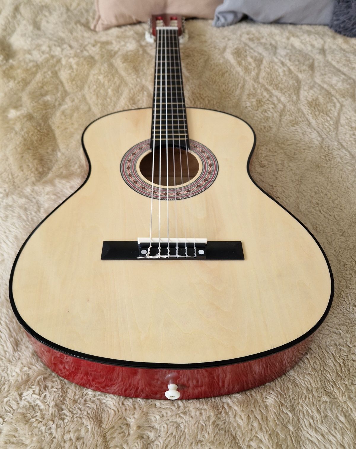 Ładna gitara klasyczna 3/4 z pokrowcem