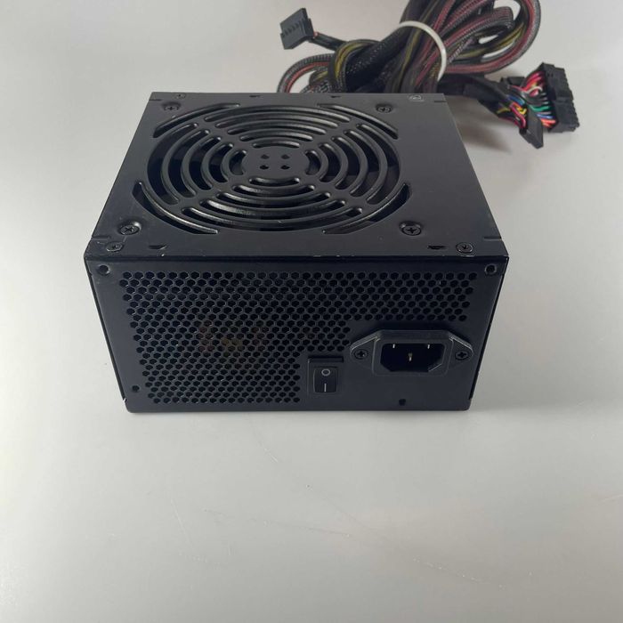 Zasilacz Corsair niemodularny VS550 550W 80 PLUS WHITE