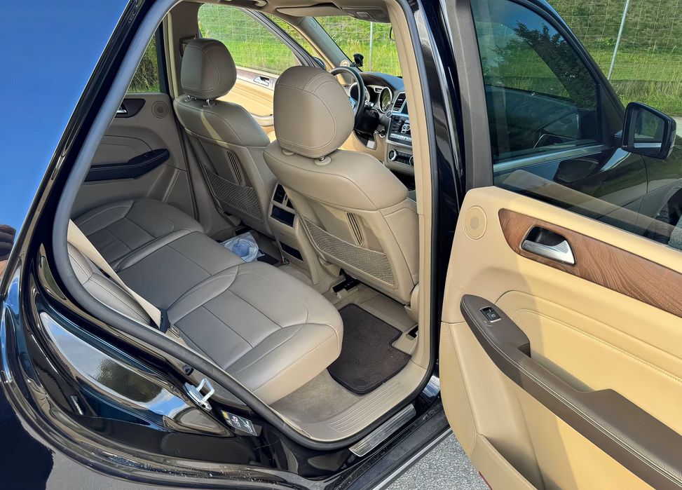 Mercedes-Benz ML      2015