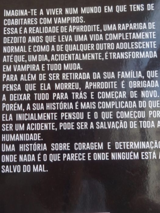 Livro "Um" de Tânia Gama