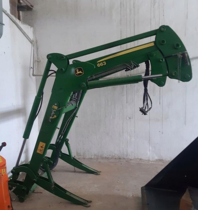 Ciagnik rolniczy John deere 6820 z turem