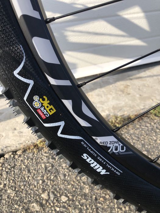 Bicicleta Berria bravo carbono BTT 29`