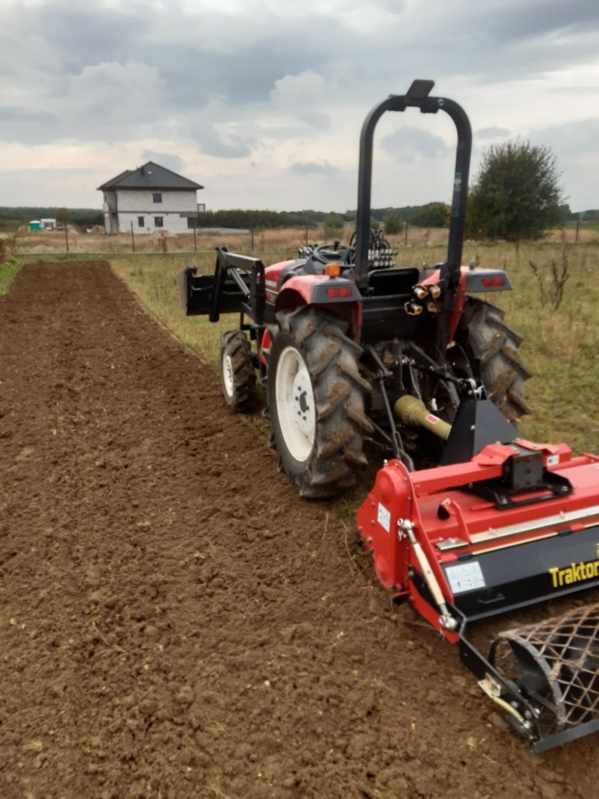 Odsniezanie traktorem z turem rownanie koszenie trawników glebogryzark