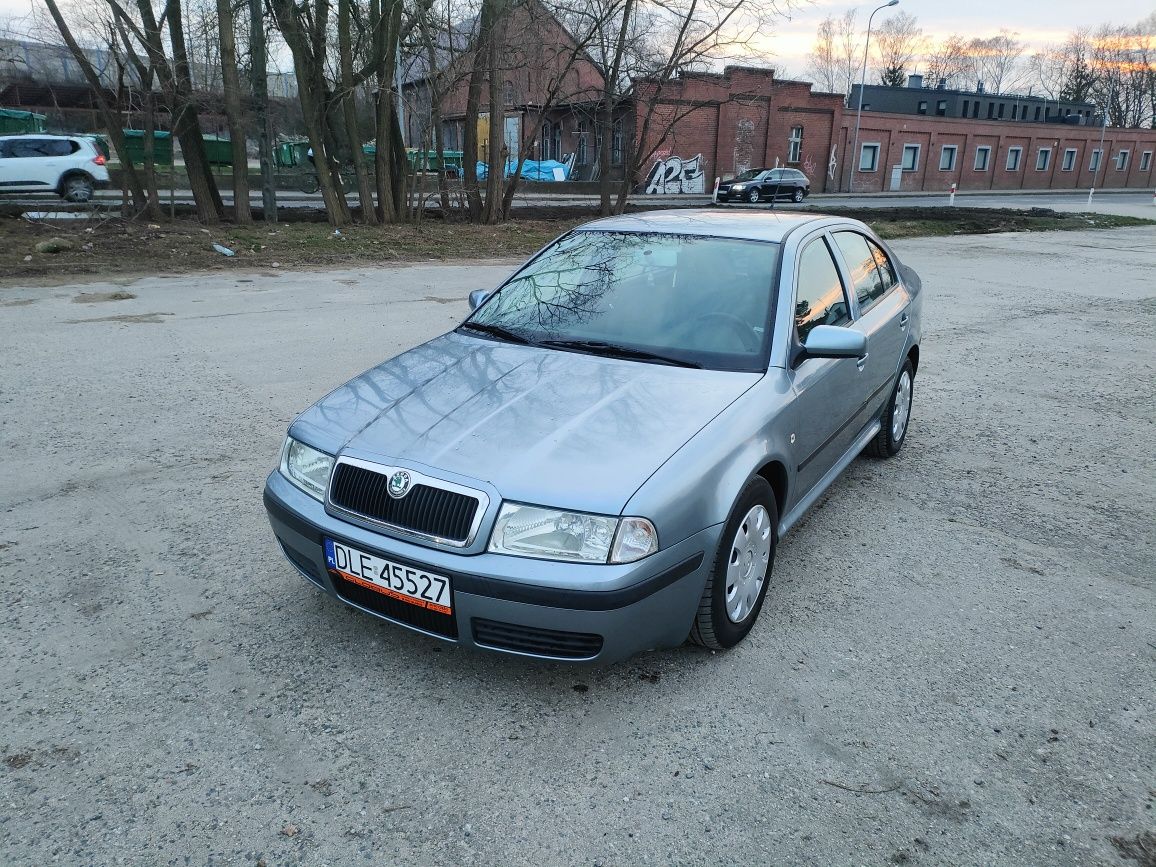 Skoda octavia tour 1.6 mpi