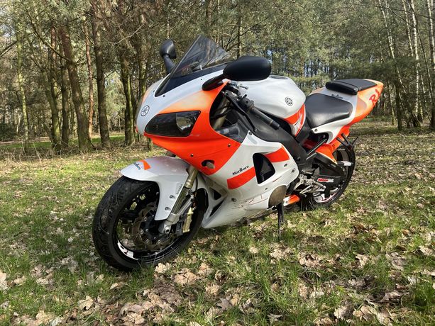 Motocykl Yamaha YZF R1 10000 sport