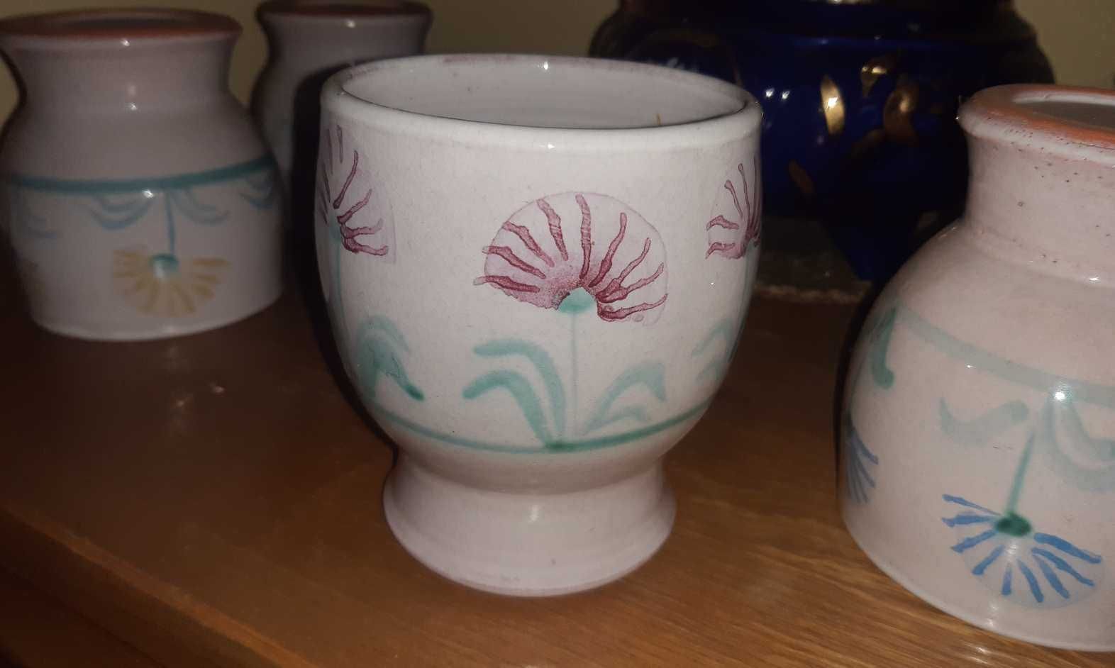 5 Kubków i 6 Kieliszków Ceramicznych dość starych.